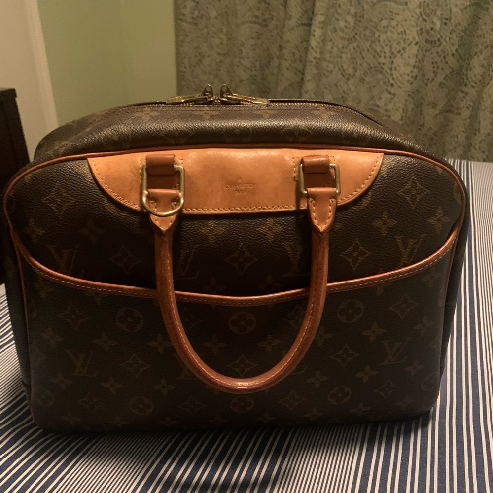 Louis Vuitton dueaville in nice condition ❤️